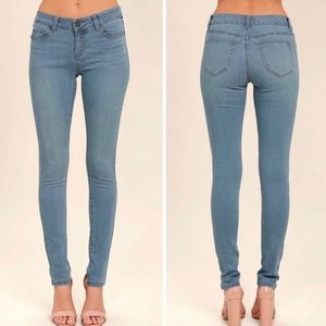 Classic Light Wash Mid-Rise Skinny Jeans